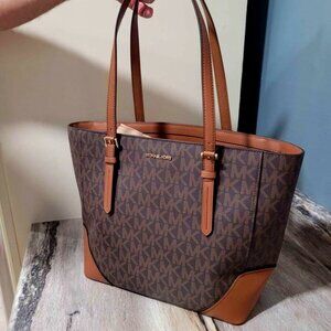 Michael Kors Eva Large Tote Brown